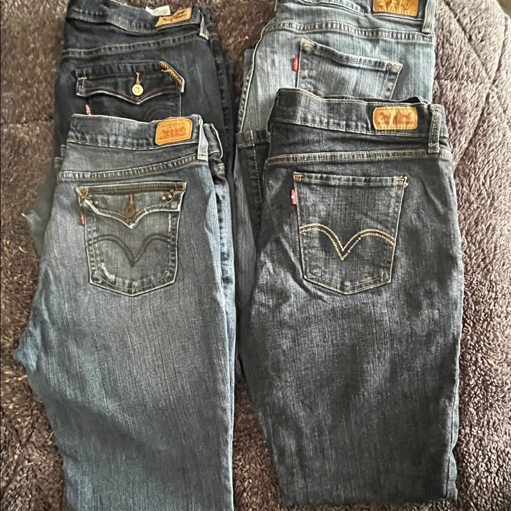 SOLD !!**SOLD Womens Levi’s size 12 4 pair SOLD